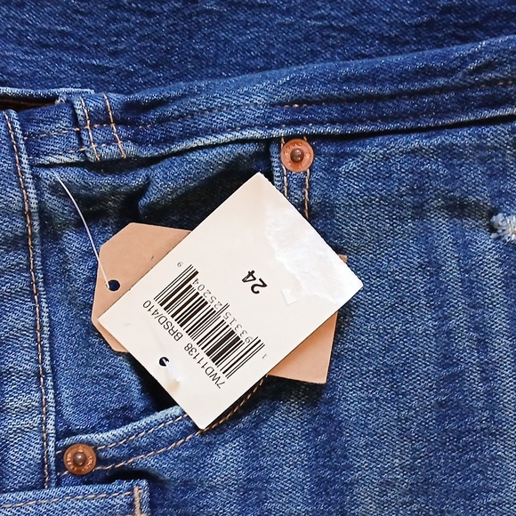 Lucky Brand Jeans - Picture 2 of 8